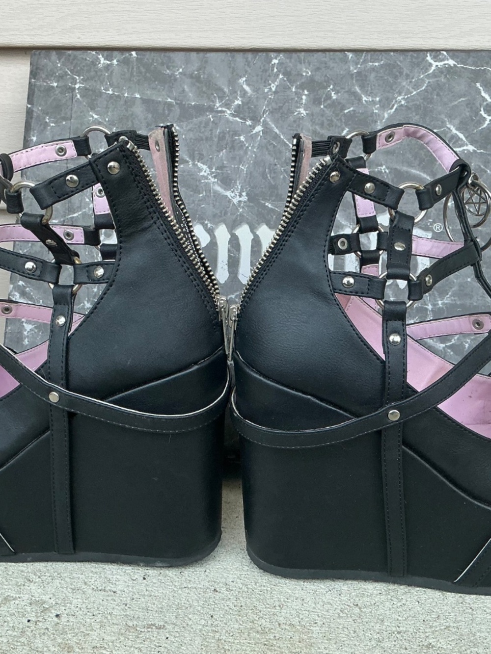 Demonia platform heels - Picture 4 of 5